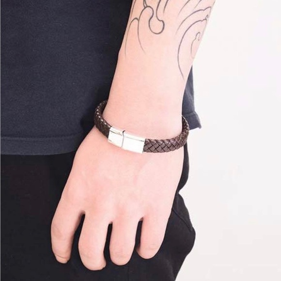 Other - 🔴New Thick Brown Braided Leather Bracelet for Men